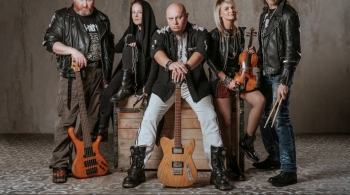 Тролль Гнёт Ель