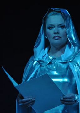 Отель двух миров