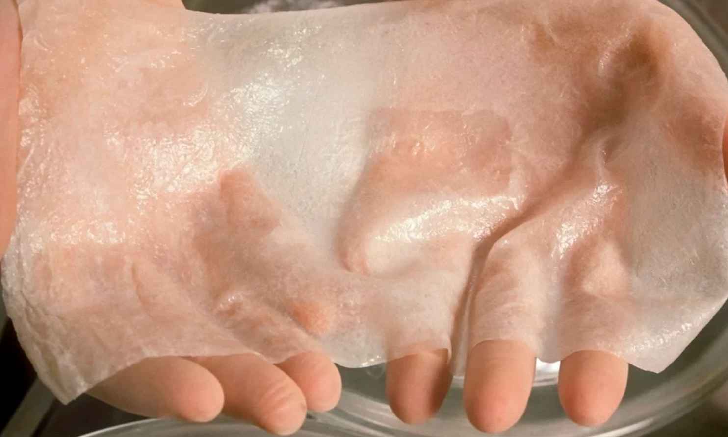 Ученые разработали искусственную кожу со «сверхчеловеческими» возможностями