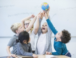 Учеба в разных странах мира: 5 подходов к школьному образованию