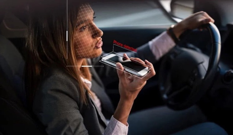 Новая система запретит водителям курить и разговаривать по телефону за рулем