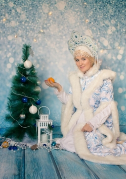 Как зверушки елочку наряжали