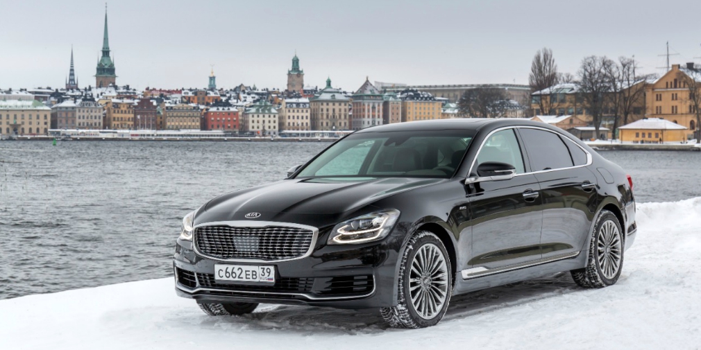 Kia назвала российские цены на новый седан K900