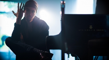 Риад Мамедов | Суррогатные мечты