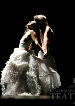 Non dolet | Театр драмы им.Горького