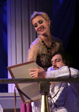 Эмма и Адмирал | Владоблдрамтеатр