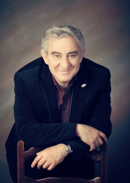 Михаил Казиник