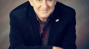 Михаил Казиник