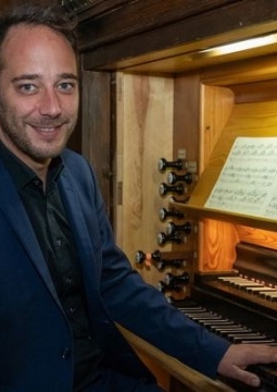 Герхард Лёффлер