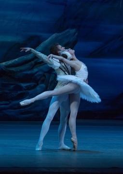 Лебединое озеро