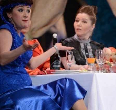 Дамы,балкон и он | Уфимский театр нур