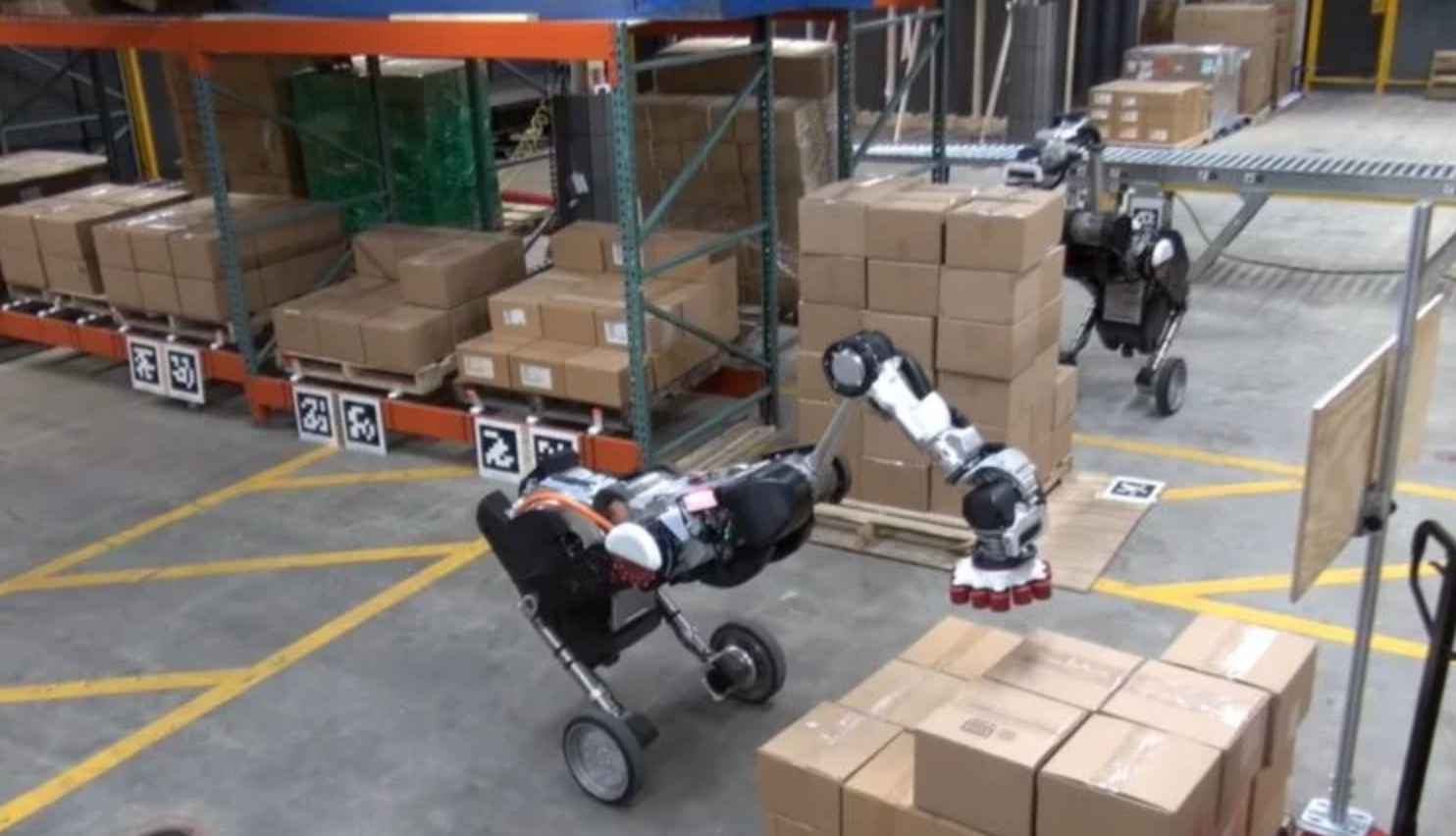 #видео | Boston Dynamics показала новую версию робота Handle с колесами и рукой-присоской