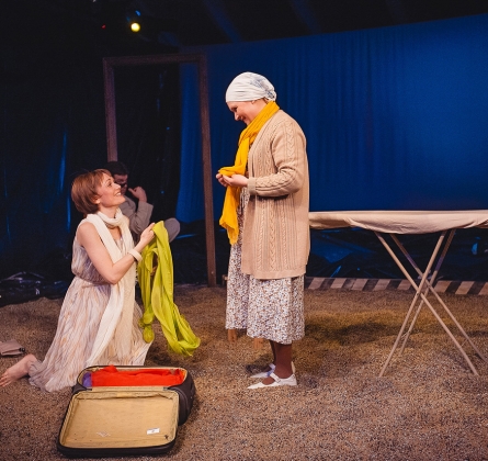 Утюги | Театр для детей и молодежи