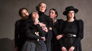 Дом Бернарды Альбы | Молодежный театр На Фонтанке