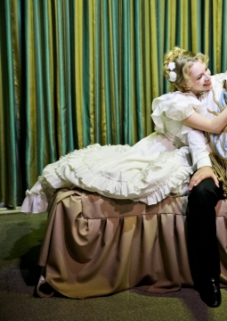 Ключ на мостовой, или муж за дверью | Омский музыкальный театр