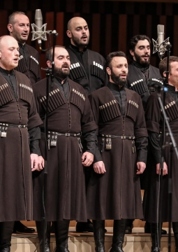 Патриарший хор собора Святой Троицы в Тбилиси