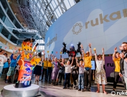 За месяц программу онлайн-акселератора проекта Rukami Кружкового движения НТИ завершили 400 слушателей из 75 регионов России
