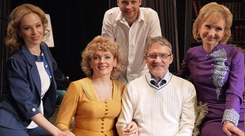 37 открыток. История одной семьи