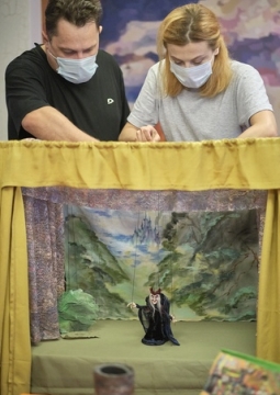 Сказок полный чемодан | Красноярский театр кукол