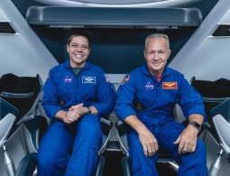 SpaceX планируют запуск первой космической миссии с людьми на борту Crew Dragon весной 2020 года