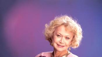 Светлана Немоляева