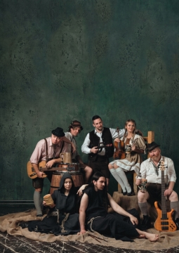 Тролль Гнёт Ель