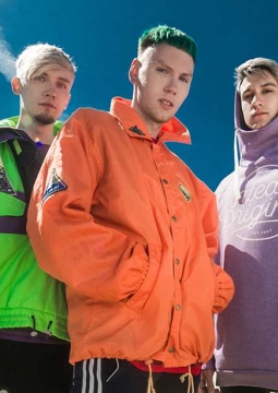 Космонавтов нет