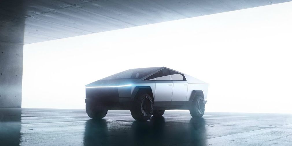 Илон Маск пообещал улучшить дизайн серийного пикапа Tesla Cybertruck