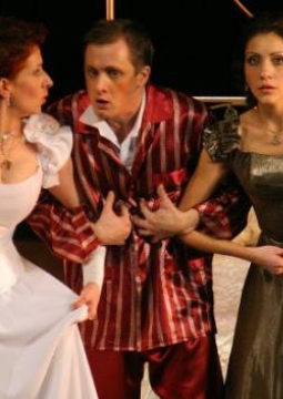 Свадьба при фонарях | Омский музыкальный театр