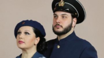 Раскинулось море широко