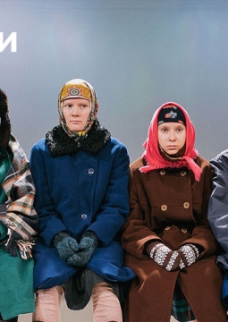 Бабушки | спектакль