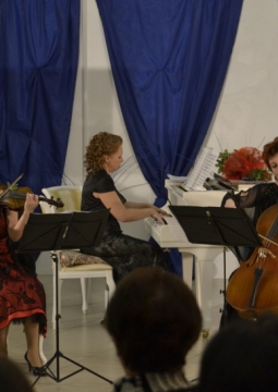 Концерт вокальной школы «Ритурнель»