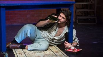 Зима под столом