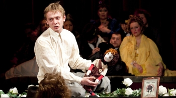 Кто автор этого безобразия?