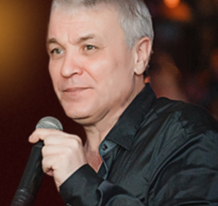 Александр Дюмин