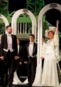 Весёлая вдова | Театр оперетты