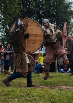 День с викингами на Каупе