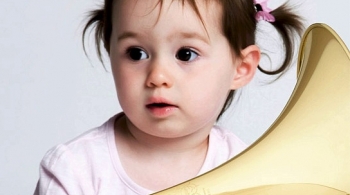 Мамин клуб, или Первые шаги | Валторна