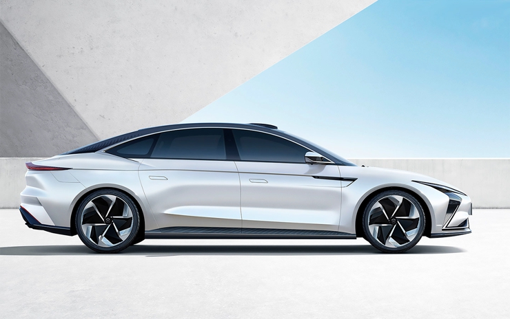 Alibaba готовит «убийцу Tesla». Все подробности о новом бренде из Китая