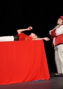 Разбивая стекло