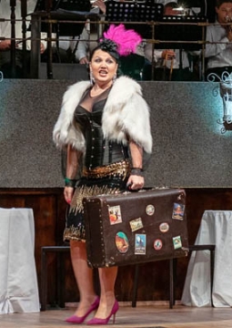 Новогодний переполох в отеле FILTON