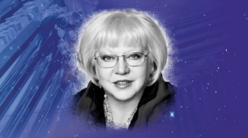 В разноголосице девического хора...