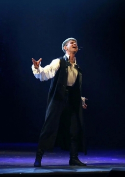 Миром правит любовь