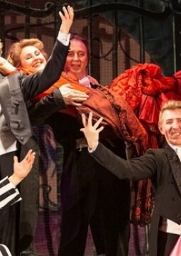 Летучая мышь