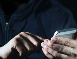 Кто звонит с неизвестных номеров и как от этого избавиться?