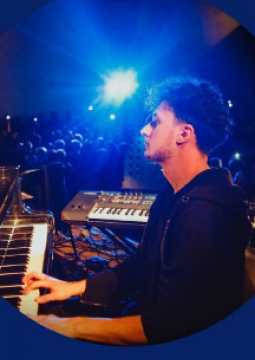 Рок-хиты: Queen, The Beatles, Scorpions, Pink Floyd