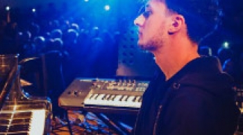 Рок-хиты: Queen, The Beatles, Scorpions, Pink Floyd