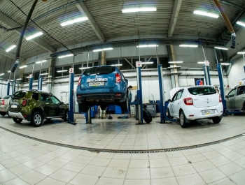 Гарантийные Renault обслужат на сервисах Lada. Как это будет работать