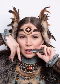 Олёна Уутай