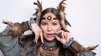 Олёна Уутай